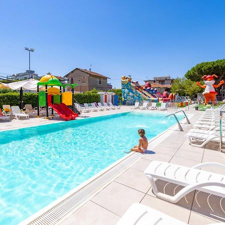 Ciccio Hotel Misano Adriatico Exteriér fotografie