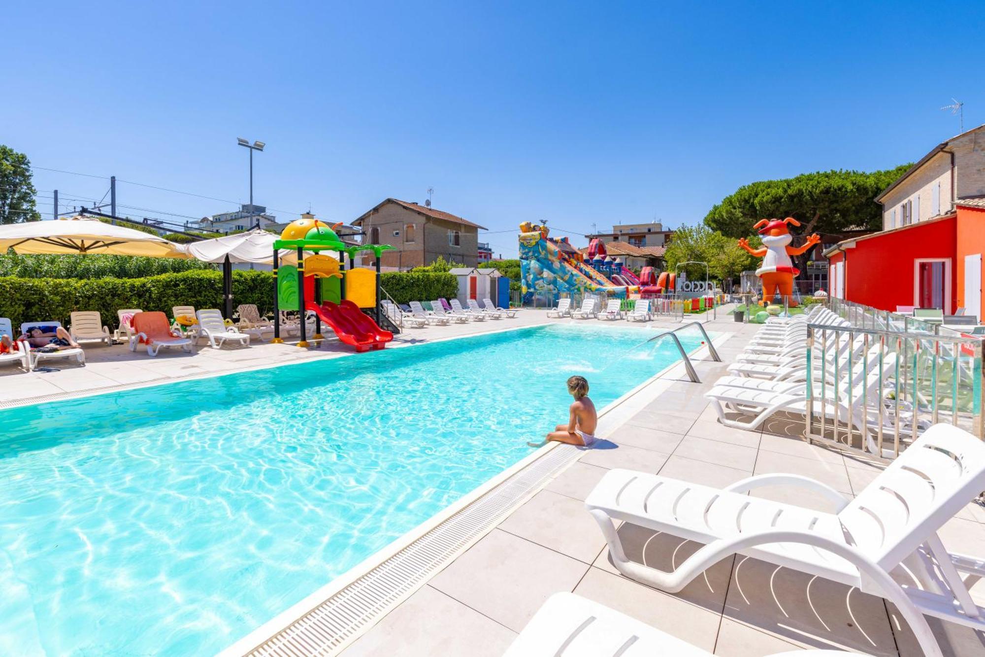 Ciccio Hotel Misano Adriatico Exteriér fotografie